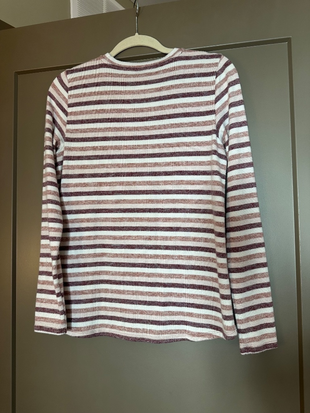 American Eagle Soft & Sexy Long Sleeve Tee Size S Pink/Mauve Striped - Picture 2 of 4